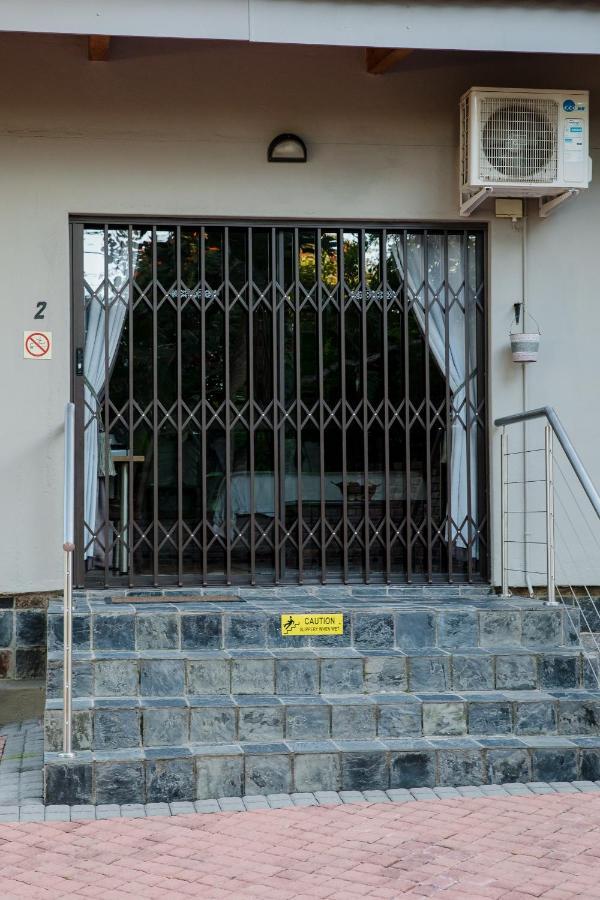 85 Ehmke Guesthouse Mbombela Exterior foto